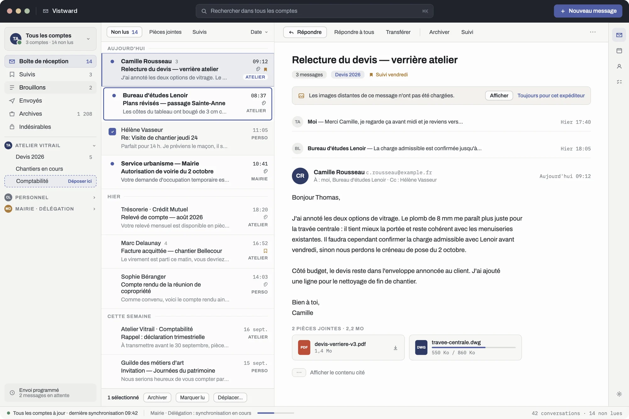 La boîte de réception de Vistward : comptes et dossiers à gauche, liste des messages au centre, message ouvert à droite avec les images distantes bloquées.